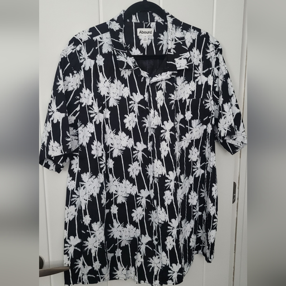 Abound Black and White Palm Print Shirt